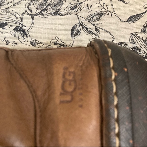 UGG Sz 9 Rianne Shearling Lined Leather Front Wrap Lace Ankle Booties - Picture 7 of 16